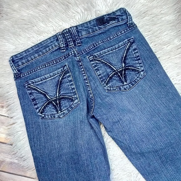 Kut From The Kloth | ‘Stevie’ Straight Leg Jeans - Picture 5 of 8